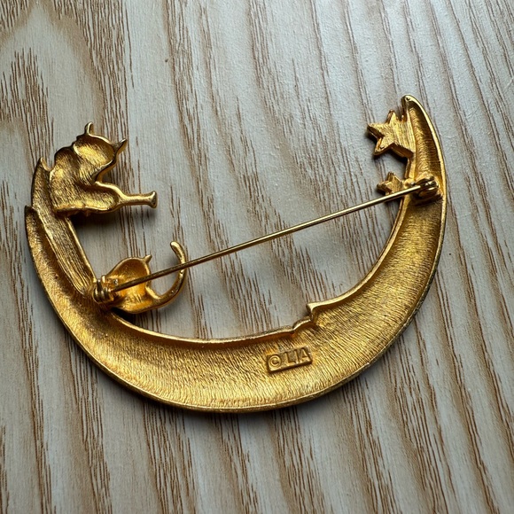 Vintage LIA Owl & Cat on Moon Brooch Gold Tone Crescent Pin 3" - Picture 2 of 5